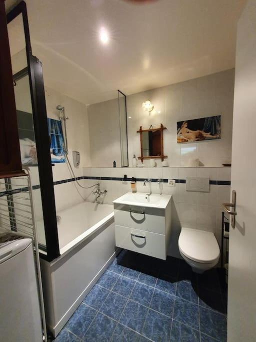 Dans Un Jardin, 3 Apartment *