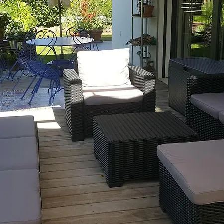 Dans Un Jardin, 3 Apartment Genf